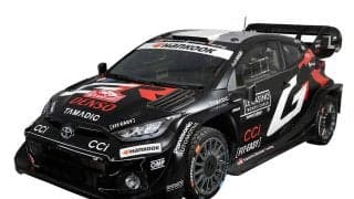 東京オートサロンの屋外イベントで勝田貴元や新井敏弘がデモラン