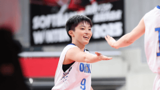 「笑顔でやれ」亡き恩師の言葉を守りウインターカップ8強…接戦でも笑顔で桜花学園を導いた竹内みや