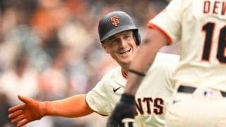 236億円男と美人妻に訪れた“吉報”　右手に持った幸せな写真…「最高の贈り物」