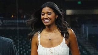 ド軍女性レポーター“お気に入り”の一品「好きなの」　クリスマスに興奮のワケ「とっても長い」