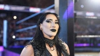 「ピアスで鼻血が」「切れてる」“最恐”女子レスラーにアクシデント発生？ 心配の声