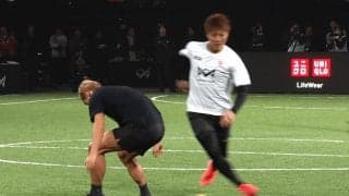 「本田圭佑が抜かれた！」柿谷曜一朗の天才的“股抜き突破”に騒然「今のは素でやられましたね」解説も驚愕した瞬間