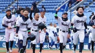 失策した子に“叱咤”→劇的サヨナラ打　絶妙距離感で快進撃…燕OB監督が慕われるワケ