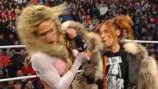 “グーパン”女子レスラー、王者の“逆鱗”に触れて悶絶タップ「タップすんなw」「試合じゃないから～w」ツッコミ殺到