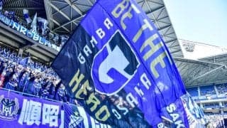 ｢(注)手前の変顔がプロサッカー選手｣G大阪DFとお笑いトリオ芸人が“立場逆転”ツーショット！｢芸人さんみたいなサッカー選手とサッカー選手みたいな芸人さん（笑）｣