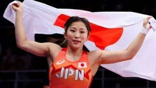 「凄い顔ぶれですね」年の瀬に届いた超豪華3ショット　須﨑優衣が「レスリング納め」で大物アスリート夫婦と対面＆練習