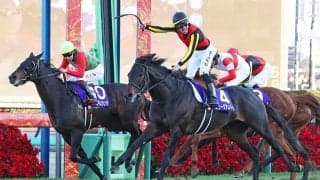 【有馬記念】「レースを支配した」C.デムーロの“神騎乗”ジョッキーカメラ　レガレイラ＆ルメールもお手上げ「バックミラーついてる？」