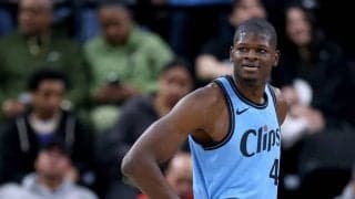 213センチのビッグマン、モー・バンバがイースト4位のラプターズと契約合意