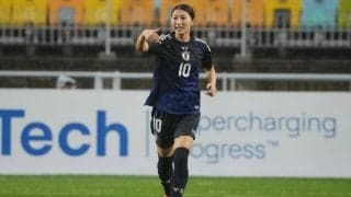 ｢素敵な女子会｣なでしこMF塩越柚歩が元チームメイトたちとの“夢の国”満喫ショット公開！｢このメンツなら気づけるな｣｢チームが変わっても仲良しで良かった｣