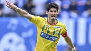 【｢サッカー批評｣選出！J2ベスト11】セーブ率トップの守護神、17年ぶりJ1復帰の立役者は決まり！高い得点力を発揮したボランチも文句なし！【GK＆DF＆MF編】