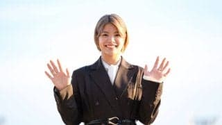 阿部詩が東京シンデレラマイルに来場…年末の大井競馬場を華やかに演出