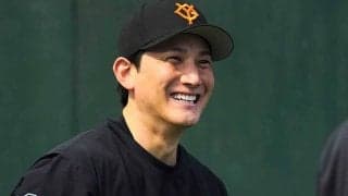 巨人から届いた“挨拶”に「飛び起きました」　爽やか笑顔の小林誠司にファン悶絶「一生ついてく」