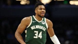 ヤニス・アデトクンボが30得点、10リバウンド、5アシストの通算試合数でNBA新記録を樹立