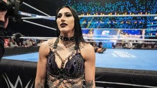 コワモテ“最恐”美女レスラーが愛犬と出勤…バックステージでみせた“最高の笑顔”が「癒やしすぎる」と反響