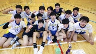 オレンジのコート「始まるんだな」4連覇目指す駿台学園、選手宣誓へ　春高バレー5日開幕