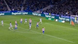 「それ止められるんか？」久保建英、コースを狙った完璧ショット炸裂も「人外」「体伸びたんじゃね」名手オブラクの超反応セーブに阻まれファン衝撃