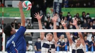 2年ぶり出場の添上、攻撃の決め手欠きストレート負け　ブロックに苦戦　春高バレー