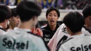 春高バレー　静清は第2セットを33－31でストレート勝ち　元Vリーガーの高橋涼監督は指揮官として初勝利