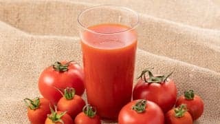 知られざる「トマトジュース」パワー！睡眠の質を高める驚きの効果とは？［医師監修］