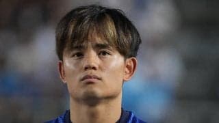 ｢タケ兄｣｢めっちゃ先輩感強いタケ好き｣久保建英がソシエダで初のベンチ入り20歳日本人DFを従えてスタジアム入り！｢こんなタケが見られるなんて新年早々幸先良い｣