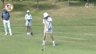 ピンまで170ヤードの左足下がり＆ツマ先上がりからグリーンに乗せる構え方、打ち方を伝授