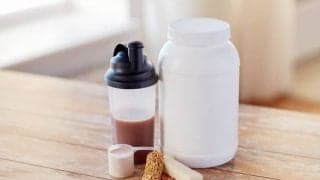 そのプロテイン、本当に必要？プロテインが必要な人、必要ではない人