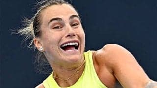  世界1位 快勝で4年連続8強 