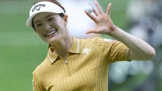 「女優さんかと思いました〜」25歳の新人女子ゴルファーが花柄ワンピで“かっこ可愛く”登場「センスいい」