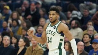 ヤニスがバックス残留をコミット「どこにも行かない。このチームへ全力を注いでいる」