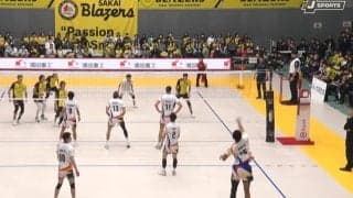 男子バレー、揺れて落ちる魔球サーブ 「揺れるサーブ！」公式SNSを驚かせた一打