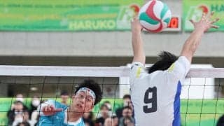 男子の大阪・清風、7年ぶり決勝進出　フルセットで4連覇目指す駿台学園破る　春高バレー