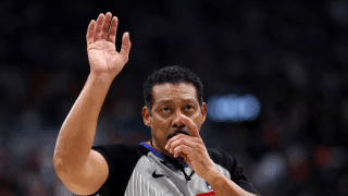 NBAの“人気審判”ビル・ケネディが負傷し無期限離脱へ…復帰はレギュラーシーズン終了前か
