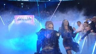 「美しい」人気日本人女子レスラー、ベルトを枕に“すっぴん”おやすみショットに反響…同僚オマージュの投稿に「これを続けよう！」