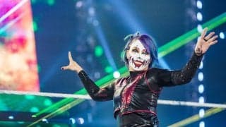 「誰も彼女には敵わない」人気日本人女子レスラー、カラフル“私服自撮りショット”に反響…高難易度コーデをファン絶賛