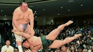 勝利の花道でアクシデント　幕内・友風「あれが日常、本来の姿」