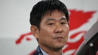 ｢ポイチさん、めっちゃ笑顔｣森保一監督が音楽業界のフットサル大会で“ハイテンションツーショット”に応じる！ 想像以上の｢にこにこ｣に｢お宝写真じゃ！｣