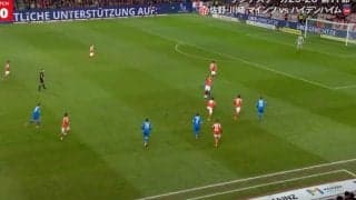 ウソでしょ…！？ 佐野海舟、目を疑う“まさかの光景”「エグいな」「鉄人かよ」191センチの相手と”バトル”でヒヤリ「どんだけ飛ぶんだよ」