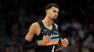 ビクター・ウェンバンヤマがNBA史上2番目の若さでシーズン通算500ブロックに到達