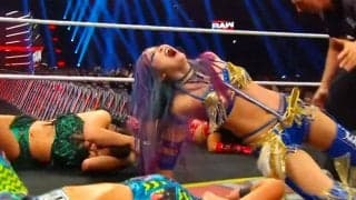 一番の被害者は日本人美女レスラー、エビ反りで悶絶 “誰も得をしない”５人が関与の大技炸裂で