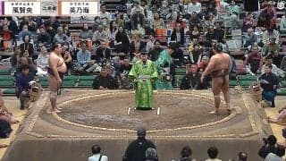 「髪すごい人来た」「貴族みたい」大相撲、向正面に“ただならぬ存在感”の着物姿の人物「前にも話題になっていた」ファンの指摘も