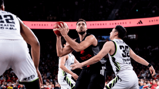 A東京がフィーラーの期限付き移籍期間延長を発表…リーグ優勝を知るパワーフォワード