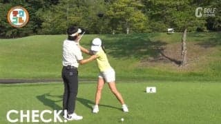 練習不足の人は手打ちに注意！　スタート前の練習で体を使ったスイングを思い出そう