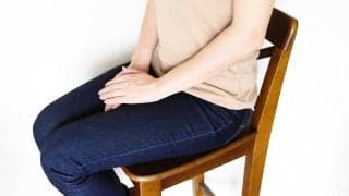 尿漏れ・姿勢の崩れが気になる人へ。椅子に座って3分の骨盤底筋トレ