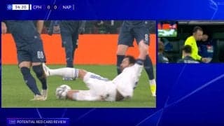 「ヤバすぎん？」退場以外ありえない！“超危険タックル”「完全にスパイク入ってる」相手のふくらはぎを踏み抜いた問題シーン