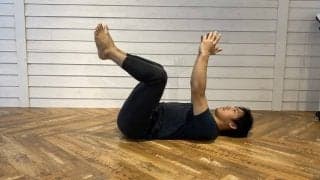 アスレティックトレーナーによる「肩のストレッチ＆トレーニング」③