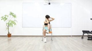 デスクでもOK！座ったままで腹筋に効く筋トレ（週2推奨）