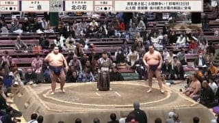 「よく見つけましたね…」大相撲客席に“M-1王者”がポツン キャップ＆マスク装着の姿もだだ漏れる相撲愛「相撲好きすぎるやろ」反響