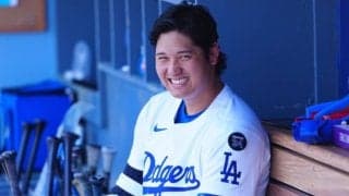大谷翔平が380億円男に差し伸べた“右手”　至近距離で撮影…クラブハウスでの貴重な光景