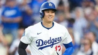大谷翔平が「もう仕上がっている」　“大物”の隣で目を引く肉体…筋骨隆々で「デカすぎ」
