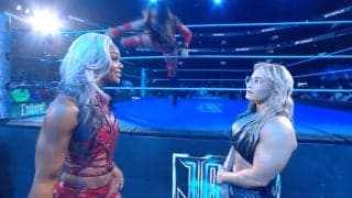 私を無視するな！ 高飛車美女レスラー、地元で“ぞんざい”扱いにブチギレダイブ…アクロバティック芸に「やるじゃん」ファン驚き